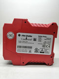 New | Allen-Bradley | 440R-W23219 | ALLEN BRADLEY GUARD MASTER 24VDC MSR310P